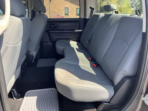 Used 2017 RAM 2500 Tradesman w/ Chrome Appearance Group AWD/4WD image 27