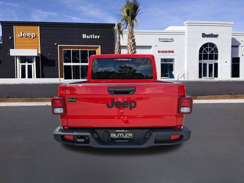 New 2025 Jeep Gladiator Sport image 5