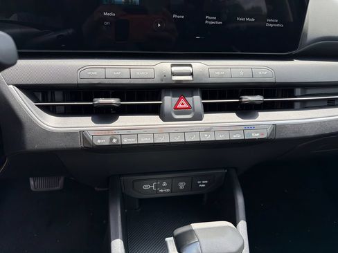 Used 2025 Kia K4 FWD image 30