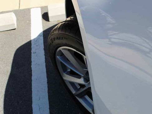 Used 2019 Cadillac CTS Luxury RWD image 34