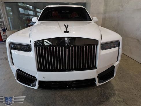 Used 2026 Rolls-Royce Cullinan Black Badge AWD/4WD image 7