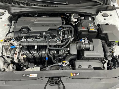 Used 2025 Hyundai Elantra Sport FWD image 23