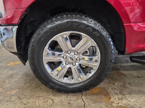 Used 2020 Ford F150 XLT w/ Equipment Group 302A Luxury AWD/4WD image 10