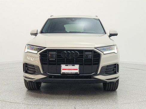 Used 2023 Audi Q7 2.0T Premium Plus w/ Premium Plus Package AWD/4WD image 2