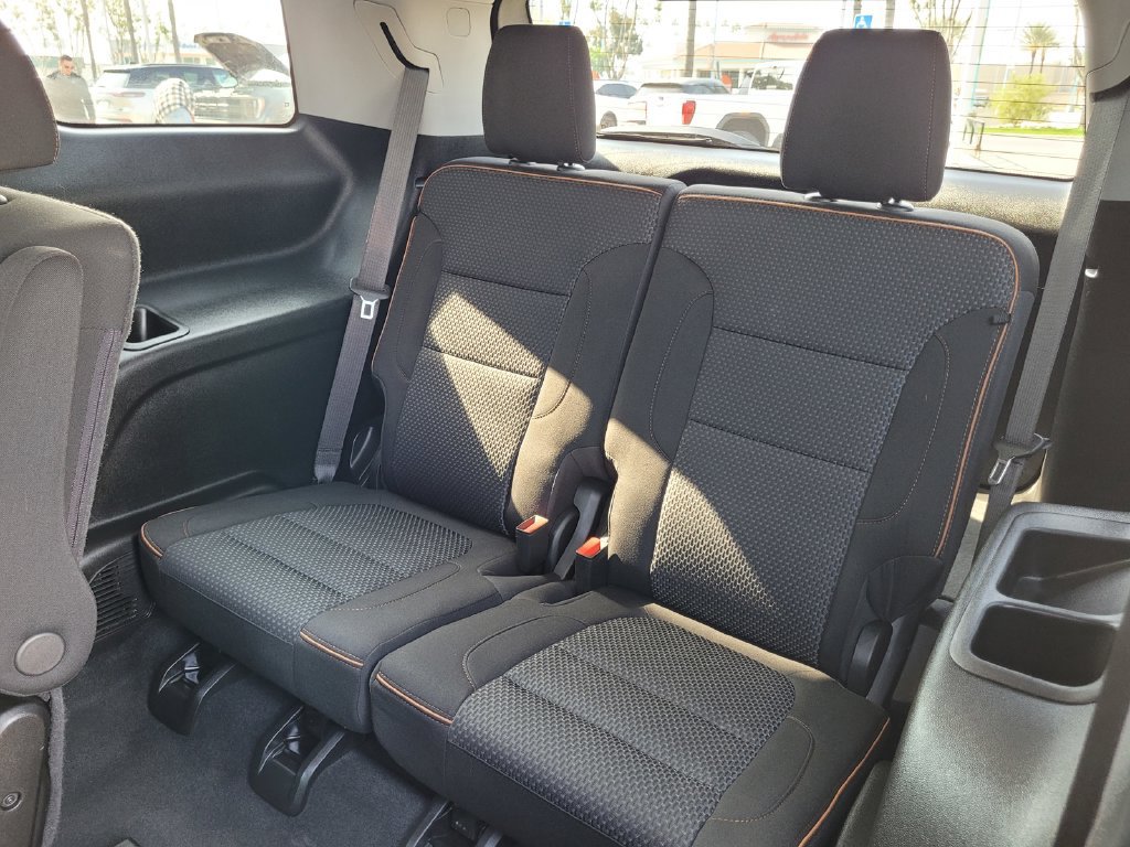 Used 2022 GMC Acadia AT4 AWD/4WD image 14