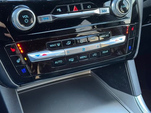 Used 2022 Ford Explorer Platinum w/ Equipment Group 601A image 26