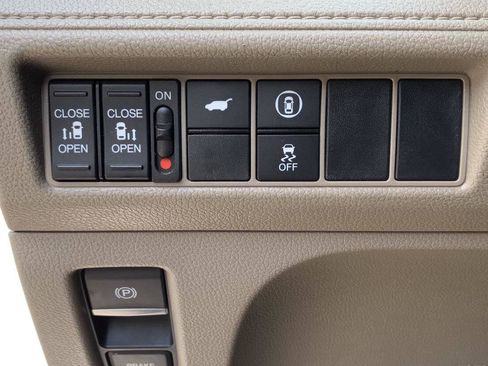 Certified 2024 Honda Odyssey EX-L image 14