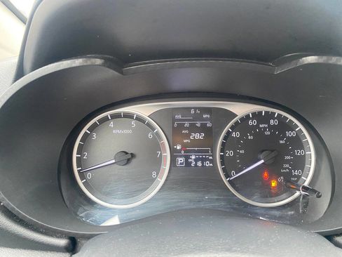 Used 2022 Nissan Versa S w/ Electronics Package image 20