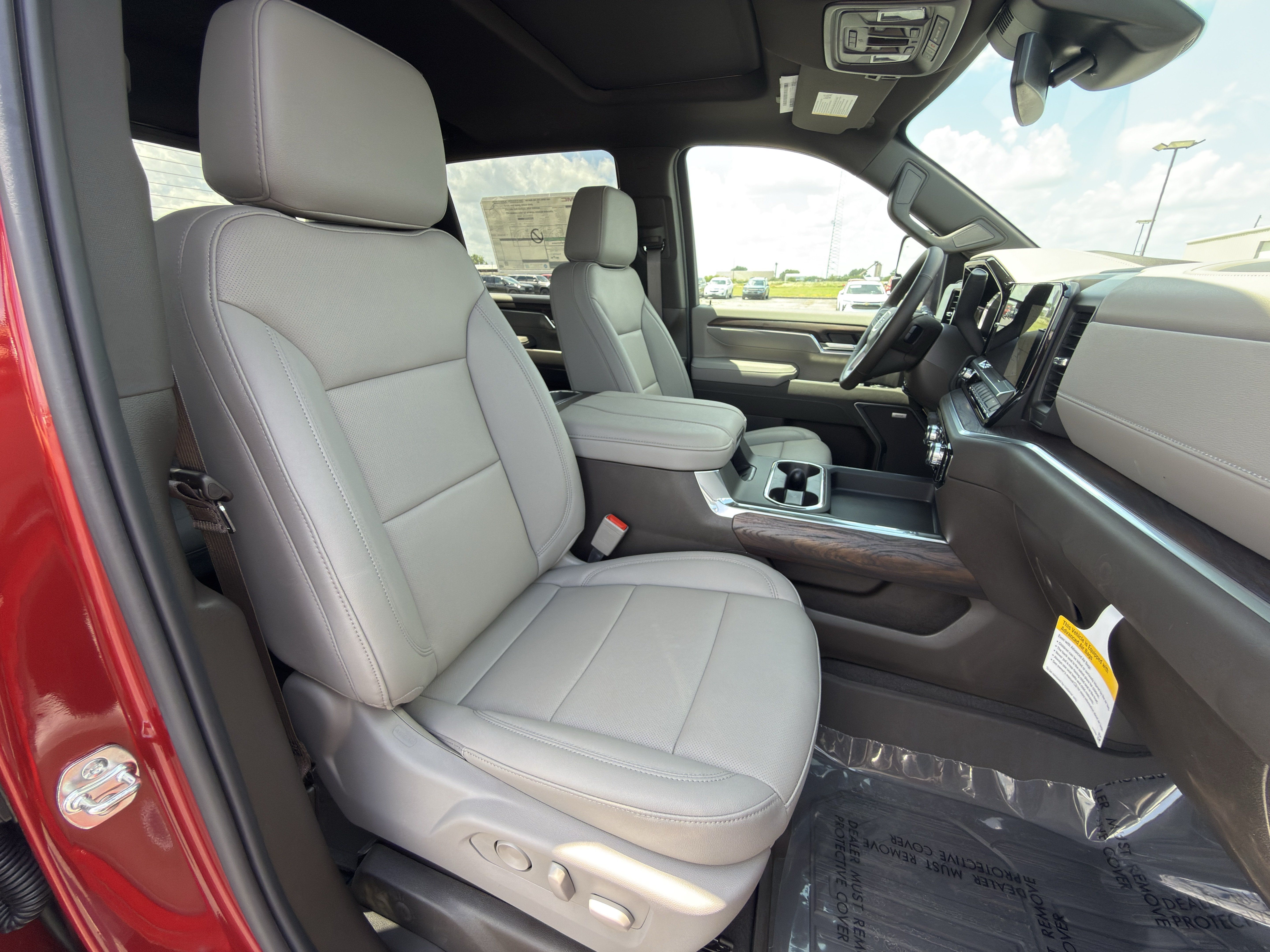 New 2026 GMC Sierra 3500 SLT w/ SLT Premium Package AWD/4WD image 15