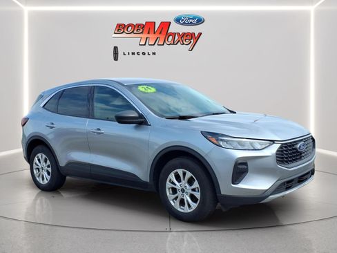 Used 2024 Ford Escape Active AWD/4WD image 3