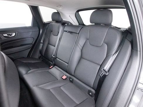 Certified 2025 Volvo XC60 B5 Plus AWD/4WD image 27