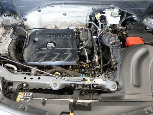 Used 2022 Buick Encore GX Essence image 45