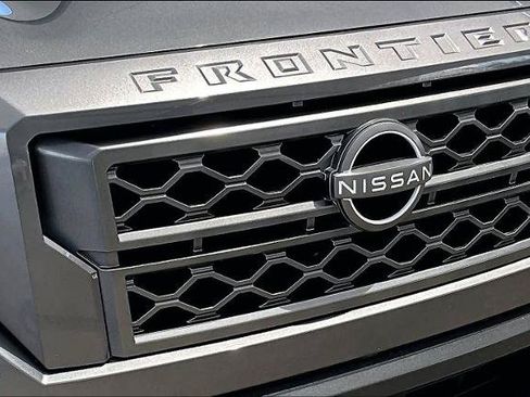 Certified 2023 Nissan Frontier SV w/ SV Convenience Package RWD image 29