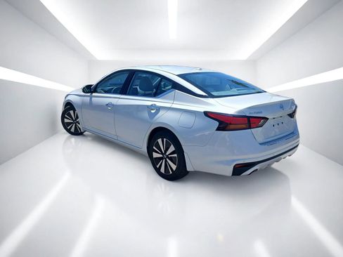 Used 2020 Nissan Altima 2.5 SV FWD image 4