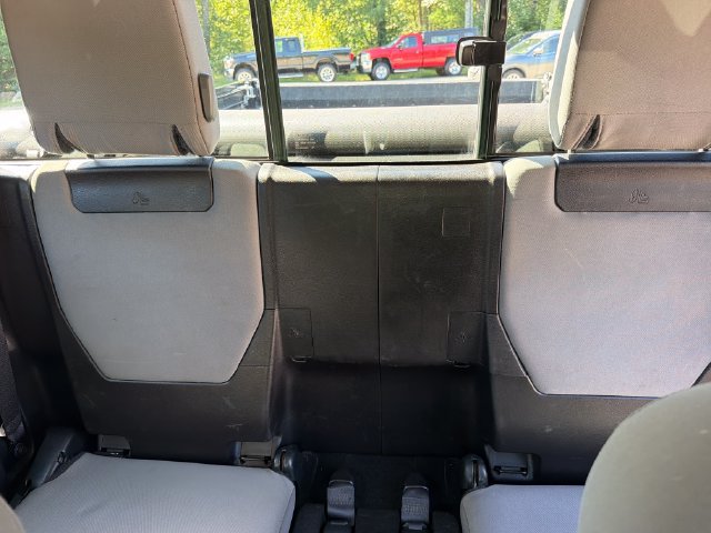 Used 2017 Toyota Tacoma SR w/ SR Convenience Package AWD/4WD image 20
