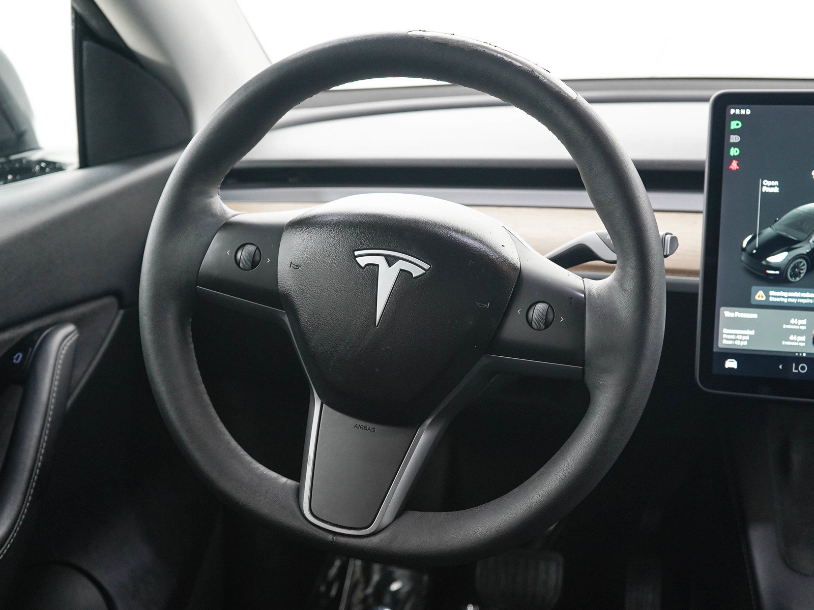 Used 2022 Tesla Model Y Long Range AWD/4WD image 17