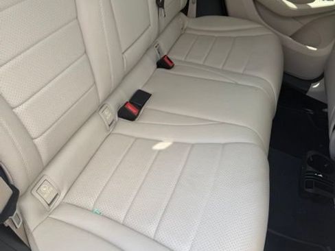 Used 2016 Mercedes-Benz GLC 300 image 8