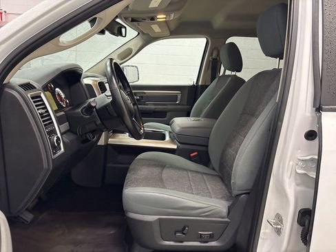 Used 2017 RAM 1500 Big Horn AWD/4WD image 17