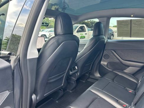 Used 2021 Tesla Model Y Performance AWD/4WD image 32