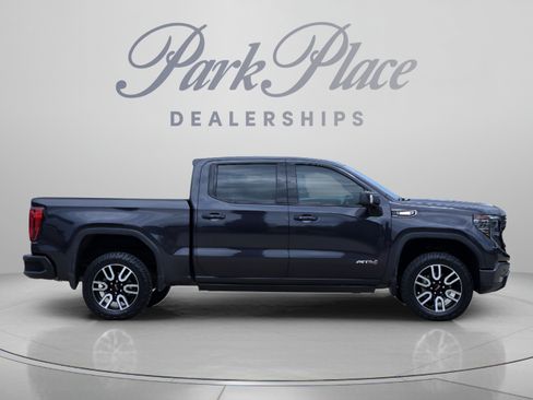Used 2023 GMC Sierra 1500 AT4 w/ AT4 Premium Package AWD/4WD image 6