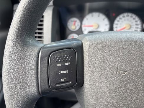 Used 2008 Dodge Ram 1500 Truck SLT image 17