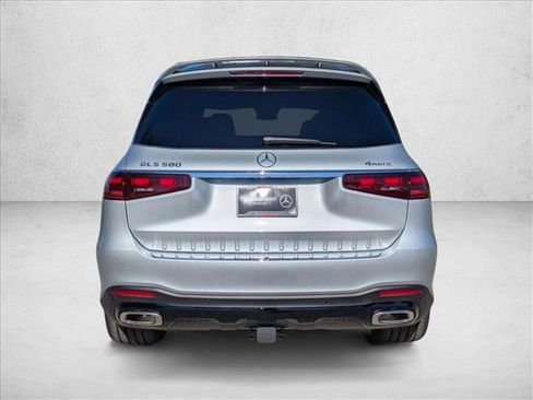 New 2026 Mercedes-Benz GLS 580 4MATIC image 8