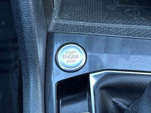 Used 2023 Volkswagen Tiguan SE image 36
