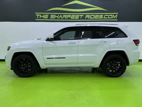 Used 2021 Jeep Grand Cherokee Laredo X AWD/4WD image 6