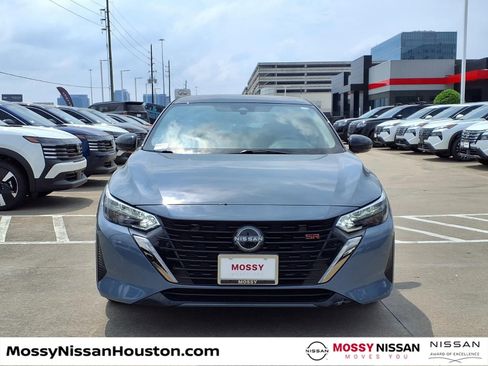 Used 2024 Nissan Sentra SR FWD image 3