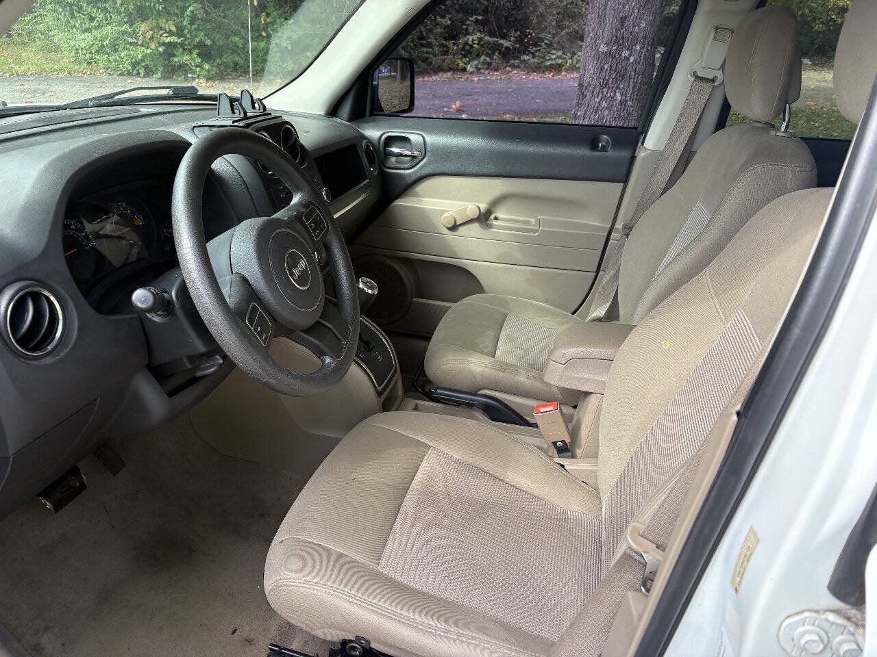 Used 2014 Jeep Patriot Sport FWD image 20