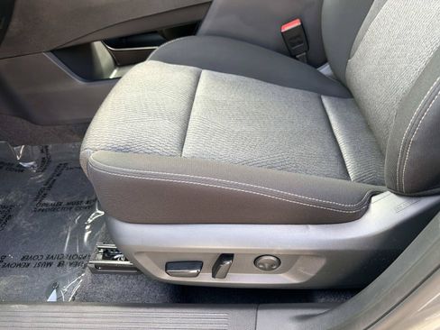 Used 2026 Nissan Rogue SV FWD image 16