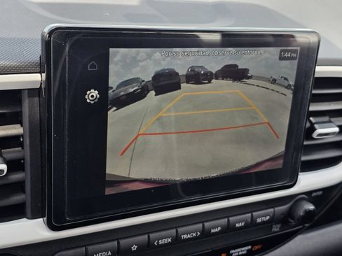 Certified 2024 Hyundai Venue Limited FWD image 22