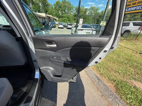 Used 2015 Honda CR-V LX image 13