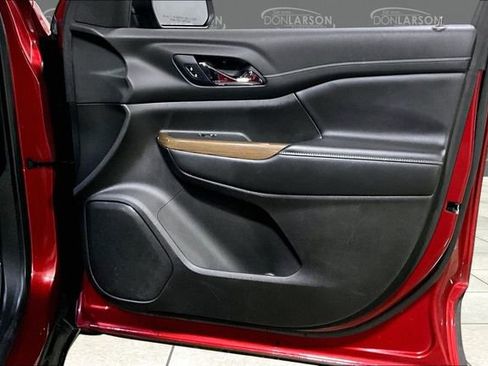 Used 2021 GMC Acadia SLE w/ Driver Convenience Package image 12