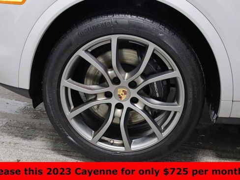 Certified 2023 Porsche Cayenne Platinum Edition image 39