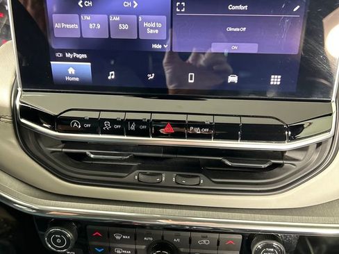 Used 2024 Jeep Compass Limited image 14