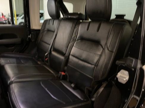 Used 2022 Jeep Wrangler Unlimited Sahara AWD/4WD image 71