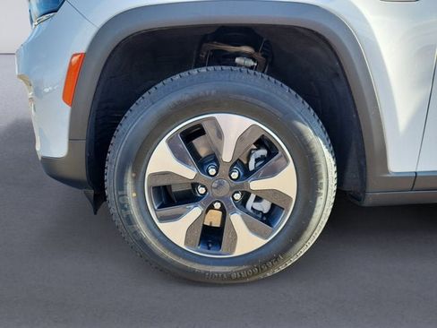 Used 2024 Jeep Grand Cherokee Limited 4xe w/ Trailer Tow Package image 14