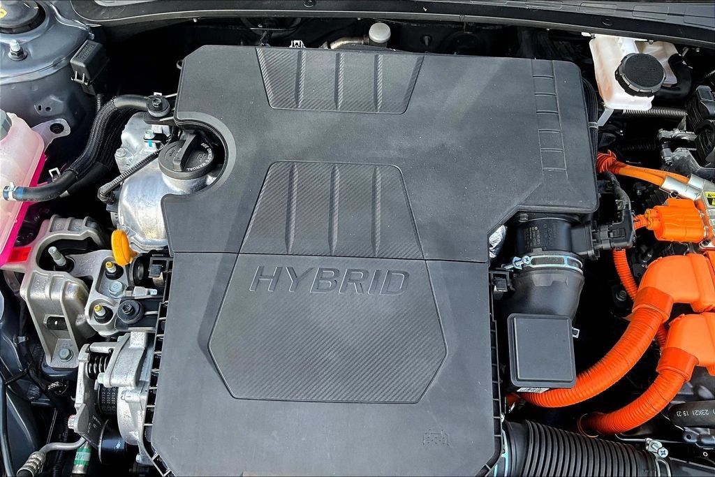 Used 2024 Hyundai Elantra Blue FWD image 30