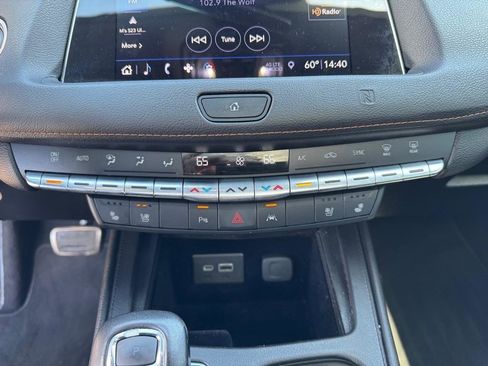 Used 2019 Cadillac XT4 Sport AWD/4WD image 38