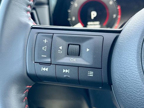 Certified 2025 Nissan Kicks SR image 15