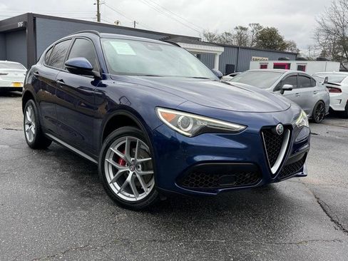 Used 2018 Alfa Romeo Stelvio Ti Sport image 2