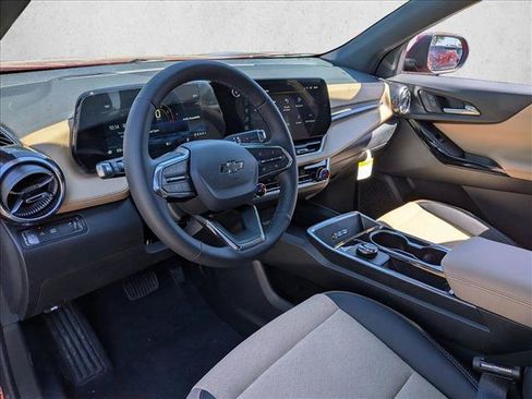 New 2026 Chevrolet Equinox ACTIV FWD image 3
