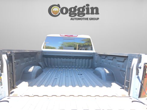 Used 2025 GMC Sierra 2500 AT4 w/ AT4 Premium Plus Package AWD/4WD image 13
