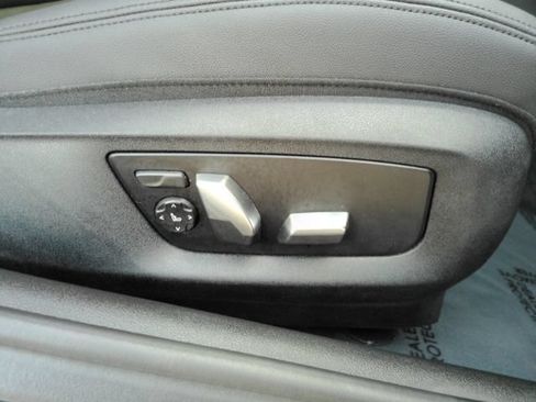 Used 2019 BMW 530i w/ Convenience Package RWD image 22