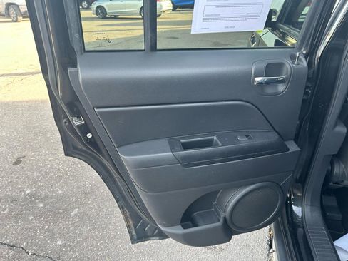 Used 2011 Jeep Patriot Latitude image 13