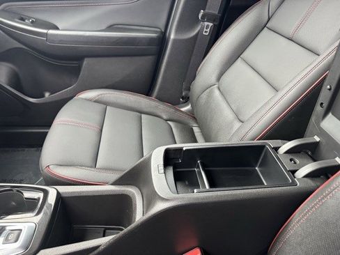 Used 2025 Chevrolet TrailBlazer RS image 24