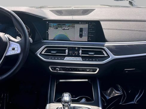 Used 2022 BMW X7 xDrive40i w/ Premium Package AWD/4WD image 7