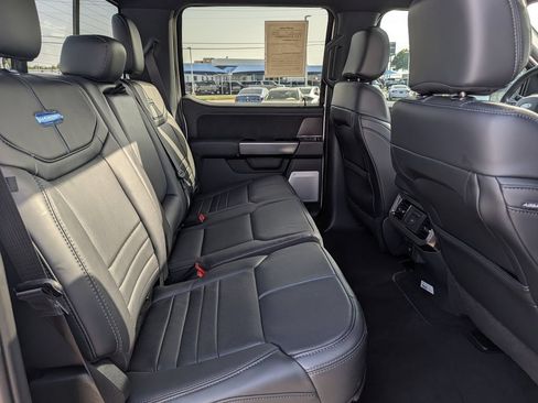 Used 2026 Ford F250 Platinum w/ FX4 Off-Road Package AWD/4WD image 34