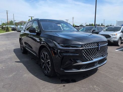 Used 2024 Lincoln Nautilus Reserve w/ Equipment Group 202A AWD/4WD image 3